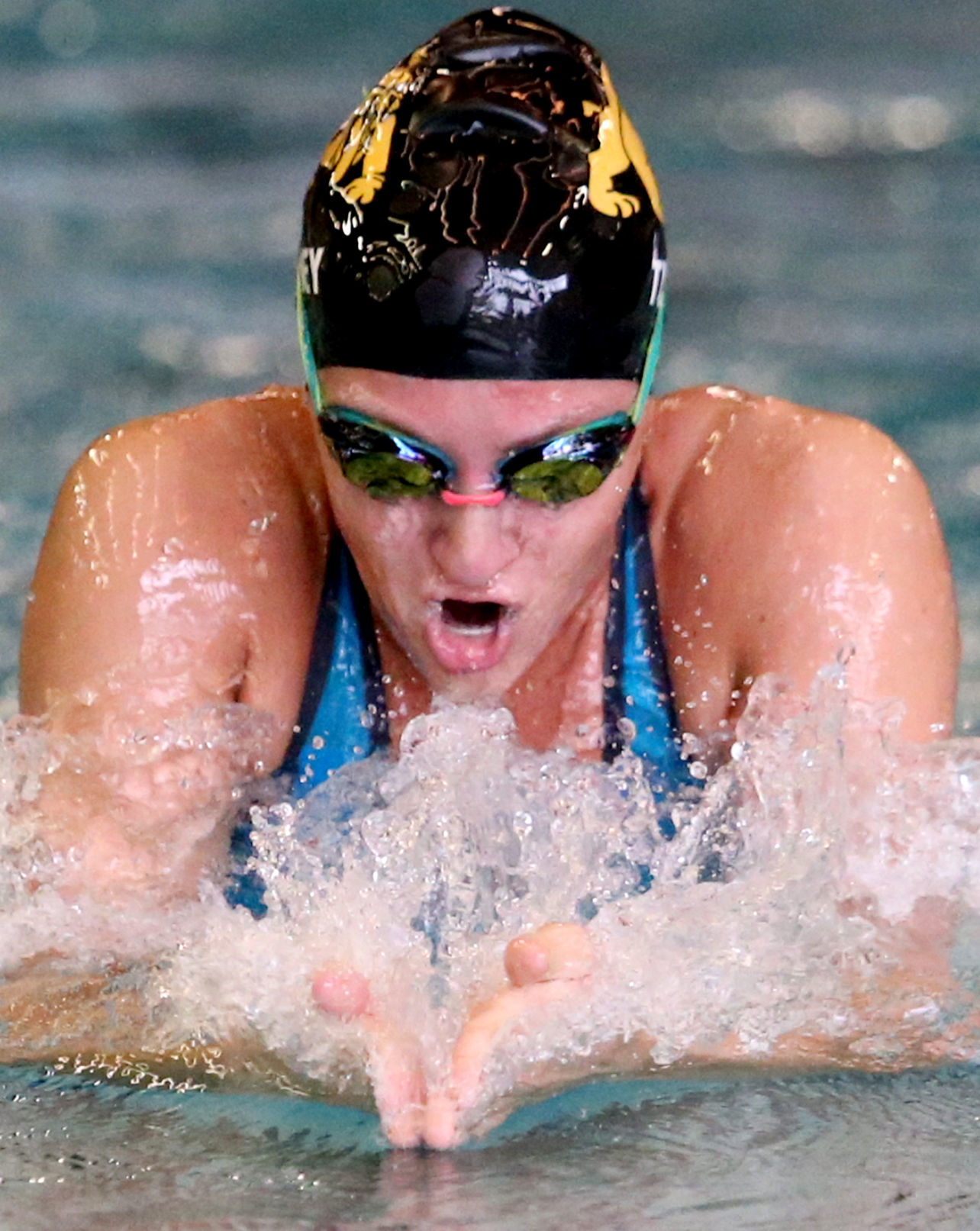 102718-Regional-Swimming-005
